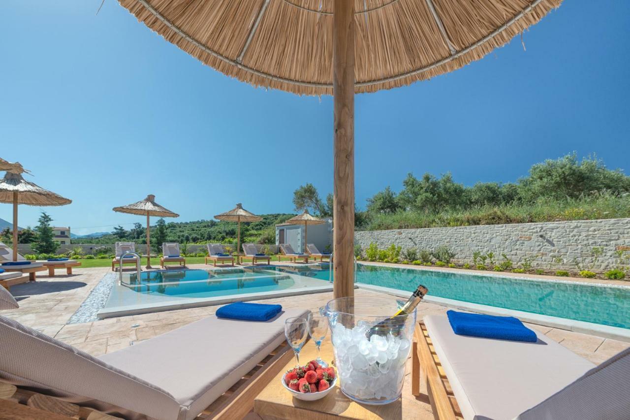 Ivoni Villa, An Iconic Summer Retreat, By Thinkvilla Perama  Eksteriør billede